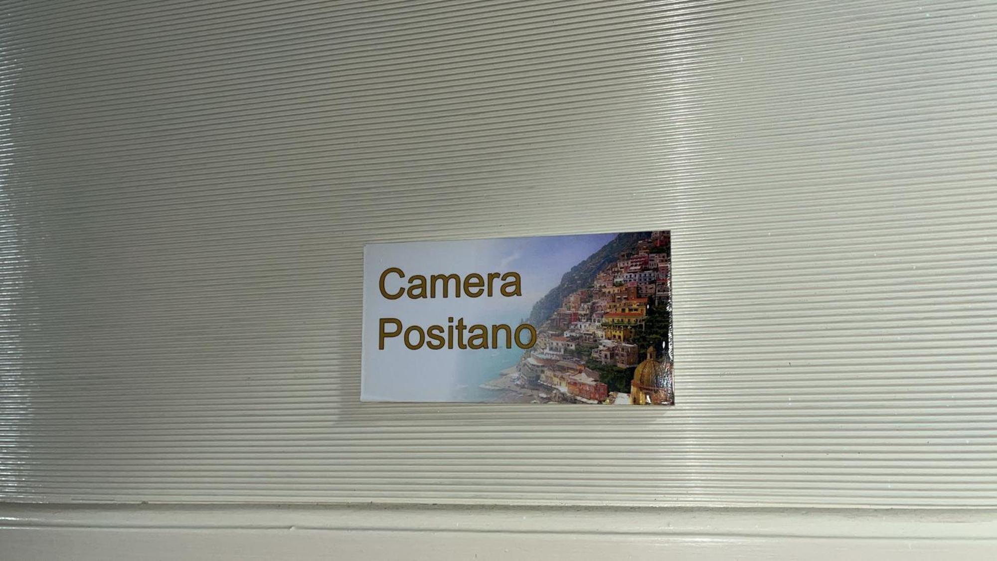 Mezzocannone Terminal Center * Napoli