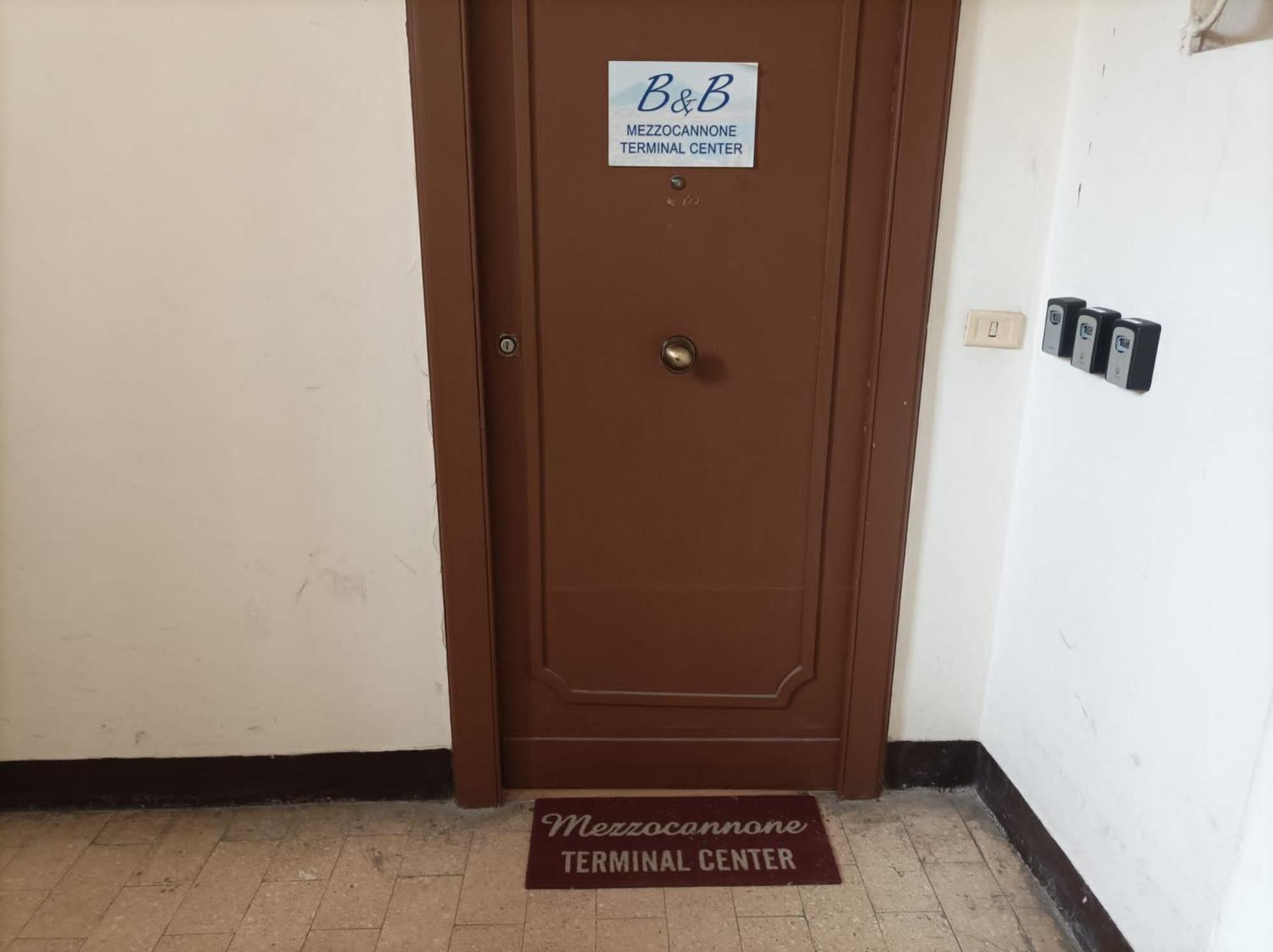Apartment Mezzocannone Terminal Center